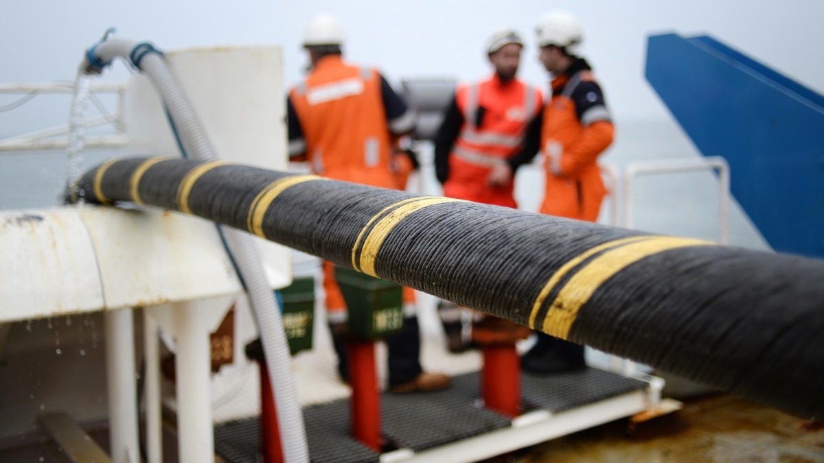 Read more about the article Vulnerabilities of Global Undersea Cables: An Analysis
